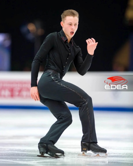 Ice Gallery Skates U.S.